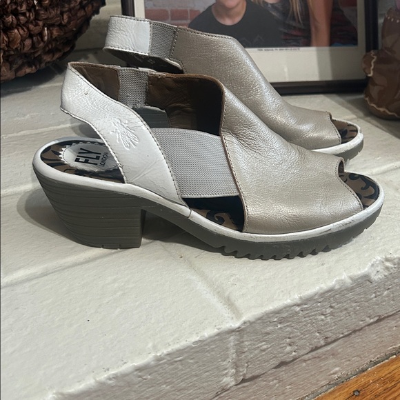 🆕🪰Fly London Women's Peep Toe Sandals